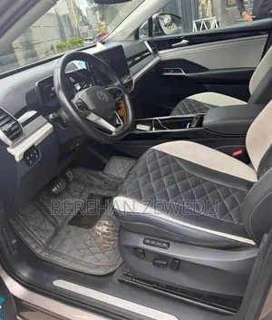 Volkswagen ID.6 2022 Gray
