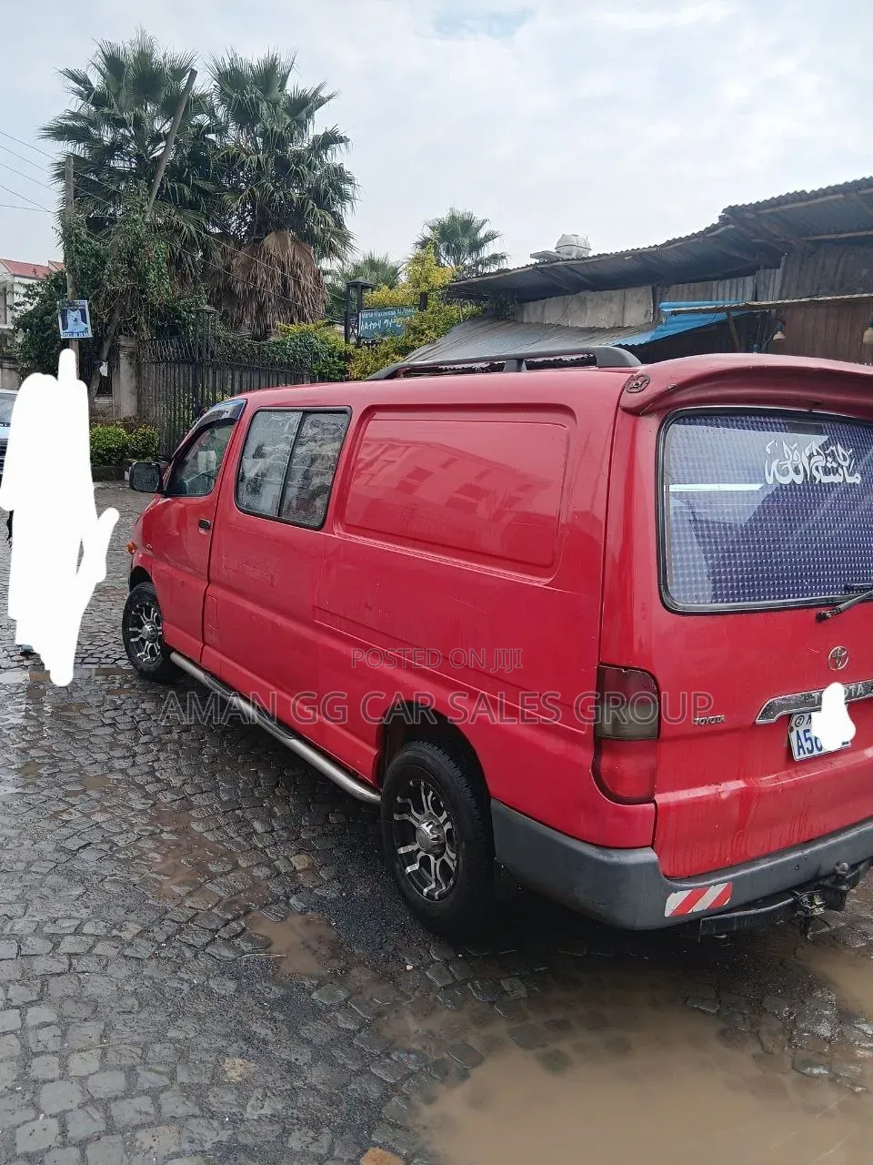 Toyota HiAce 2005 Red