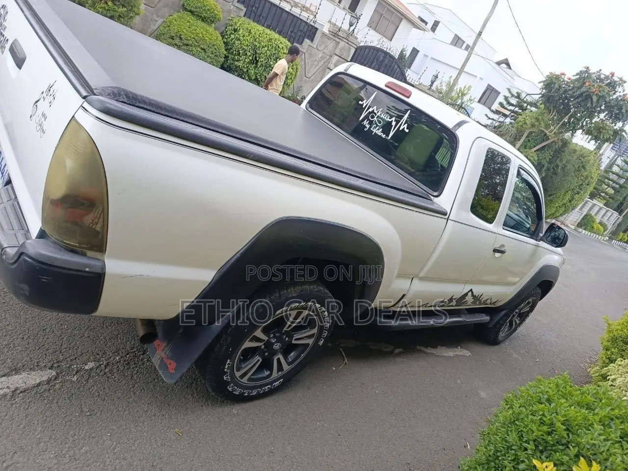Toyota Tacoma 2015 White
