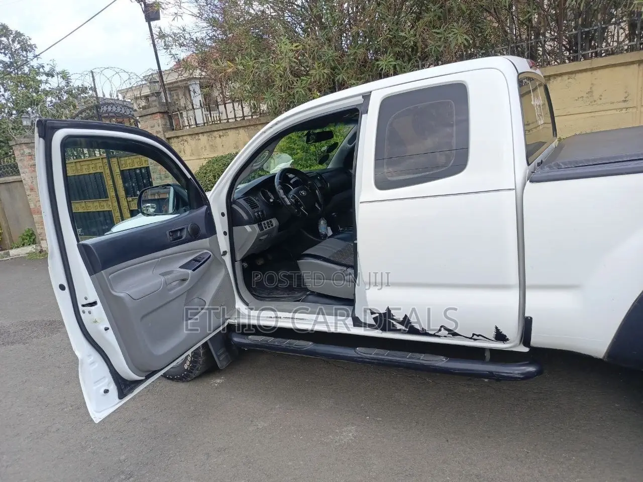 Toyota Tacoma 2015 White