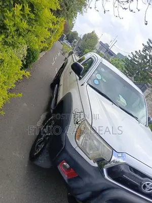 Toyota Tacoma 2015 White