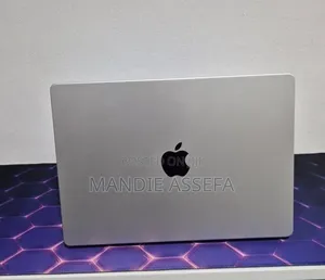 New Laptop Apple MacBook Pro 2024 M4 16GB Apple M4 SSD 512GB