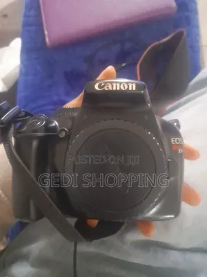 የሚሸጥ ካኖን ካሜራ (Canon EOS Rebel T3 Body Only)