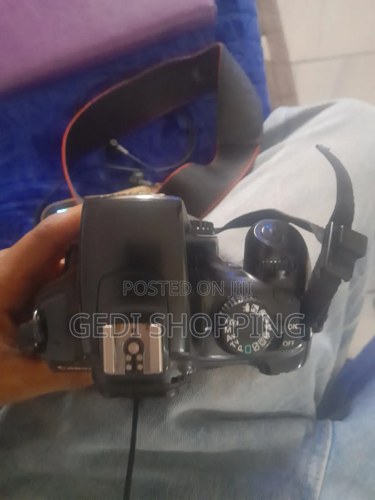 የሚሸጥ ካኖን ካሜራ (Canon EOS Rebel T3 Body Only)