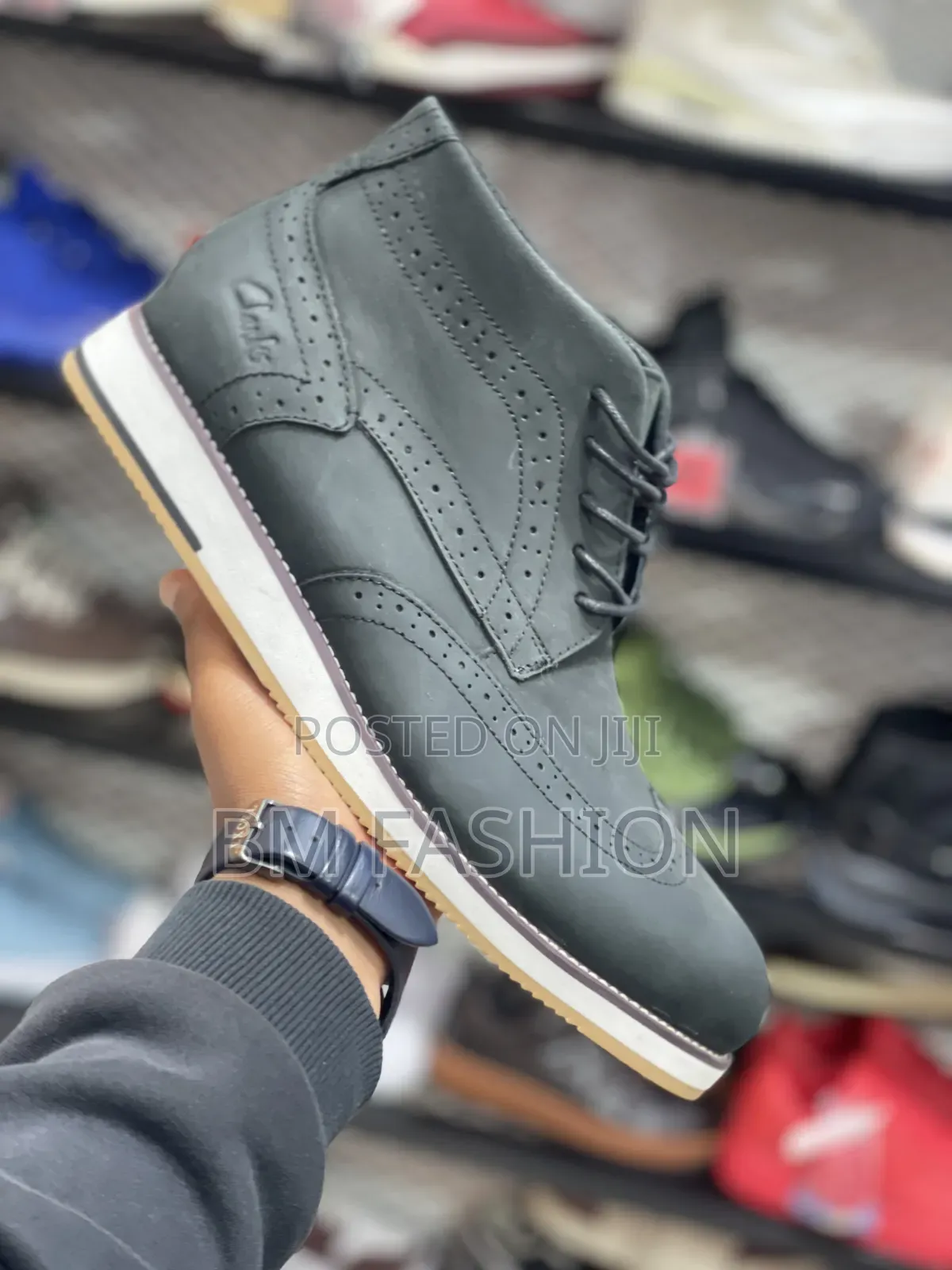 Clarks Hybrid Mid-Top Chukka Boot