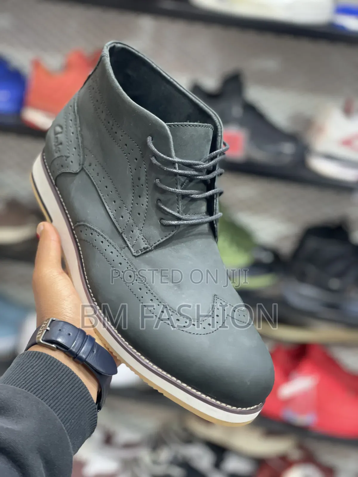 Clarks Hybrid Mid-Top Chukka Boot
