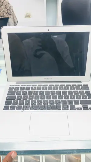 Laptop Apple MacBook Air 4GB Intel Core i5 SSD 256GB