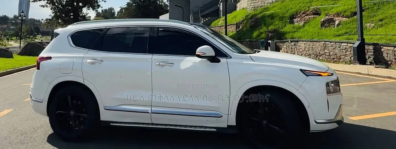 Hyundai Santa Fe 2023 White