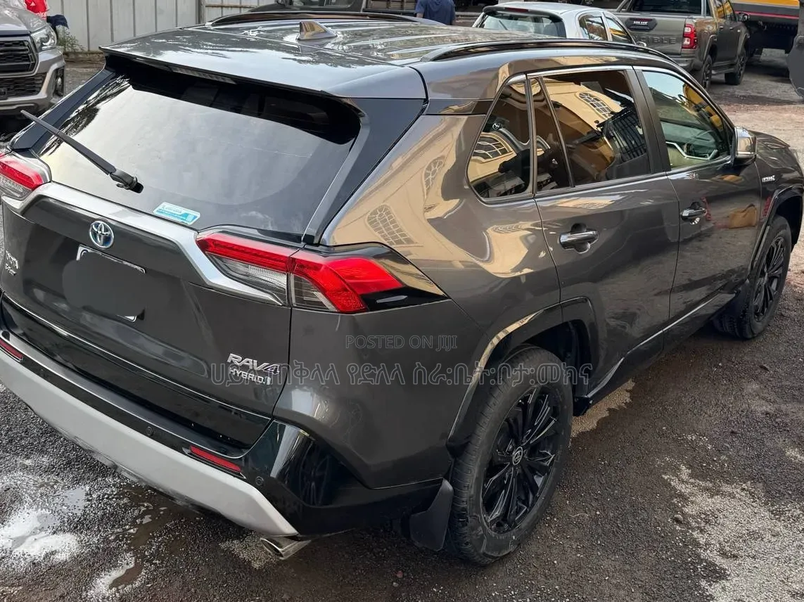 Toyota RAV4 2023 Matt Black