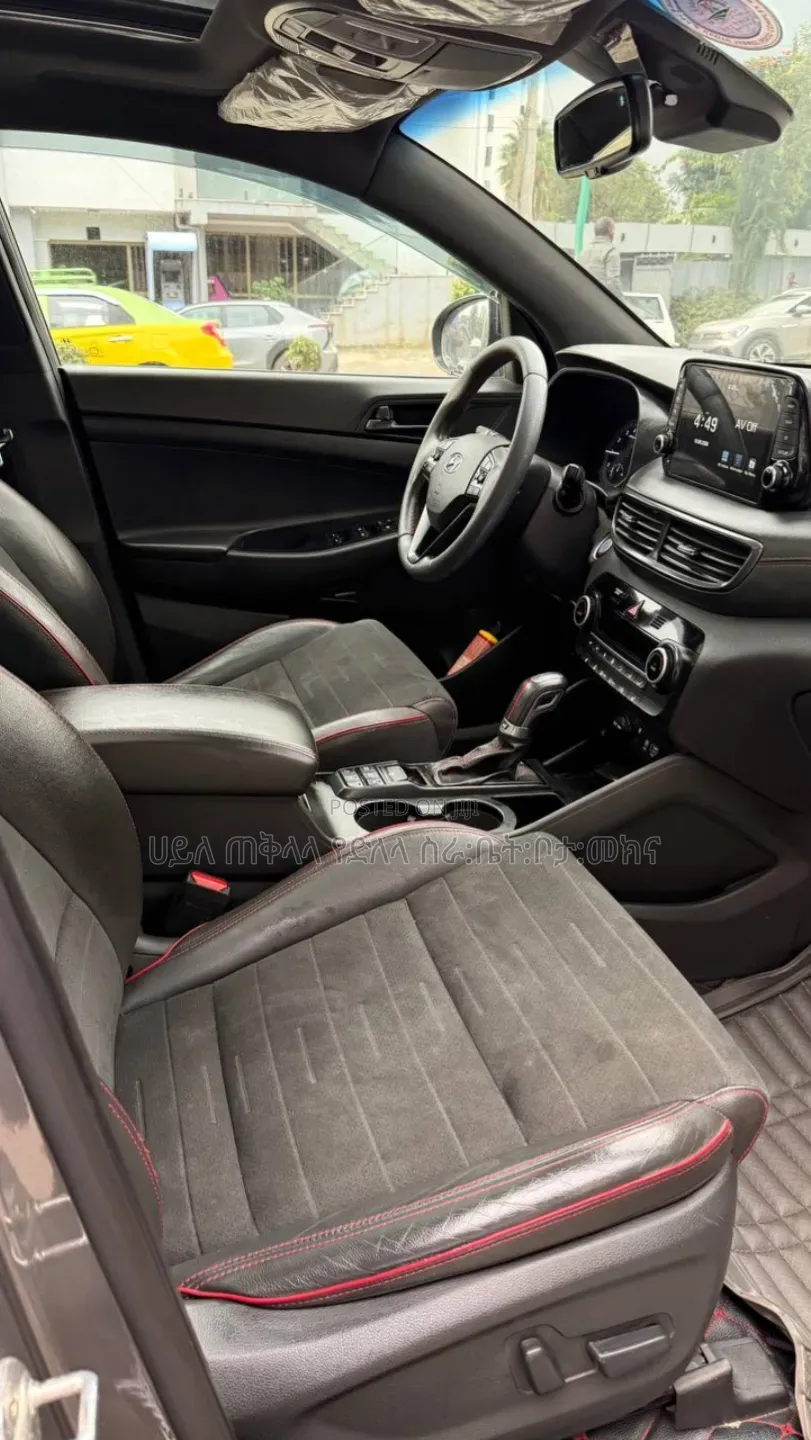 Hyundai Tucson 2020 Pink