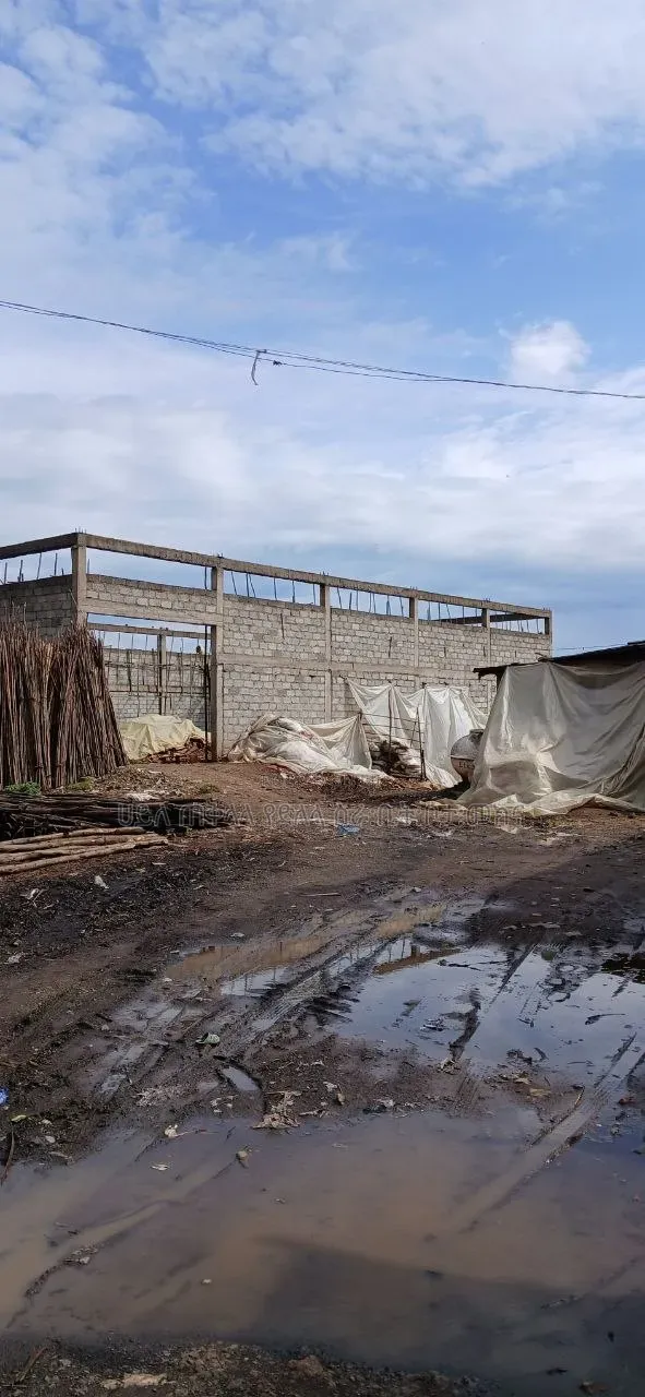 4580 M2 Ware House for Sale at Sheger Oromia Burayu City