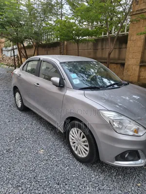 Suzuki Dzire 2022 Silver