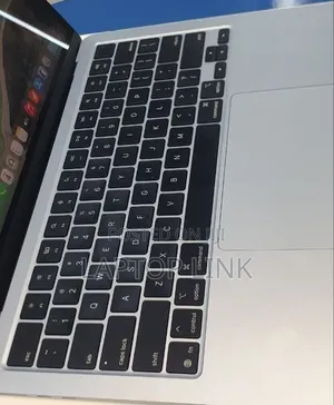 New Laptop Apple MacBook Air 2025 M4 16GB Apple M4 SSD 512GB