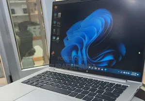 New Laptop HP EliteBook 840 G10 16GB Intel Core i7 SSD 512GB