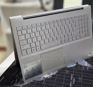 New Laptop Dell Inspiron 15 8GB Intel Core i5 SSD 256GB