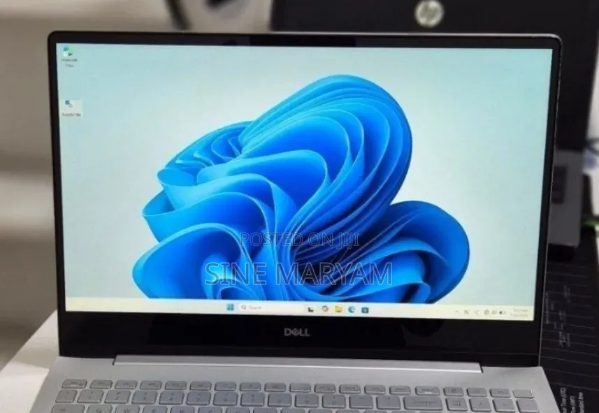 New Laptop Dell Inspiron 15 8GB Intel Core i5 SSD 256GB