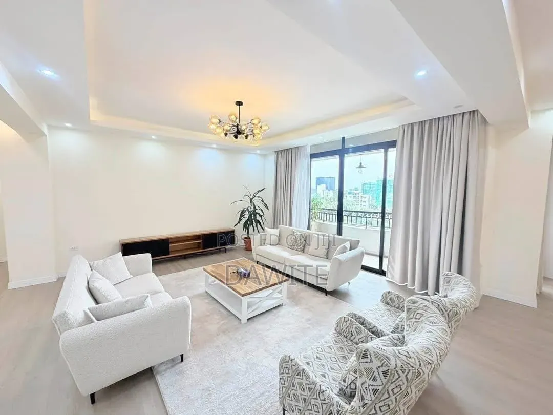 Furnished 4bdrm Apartment in የግል አፓርታማ, Bole for sale