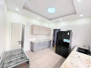 Furnished 4bdrm Apartment in የግል አፓርታማ, Bole for sale