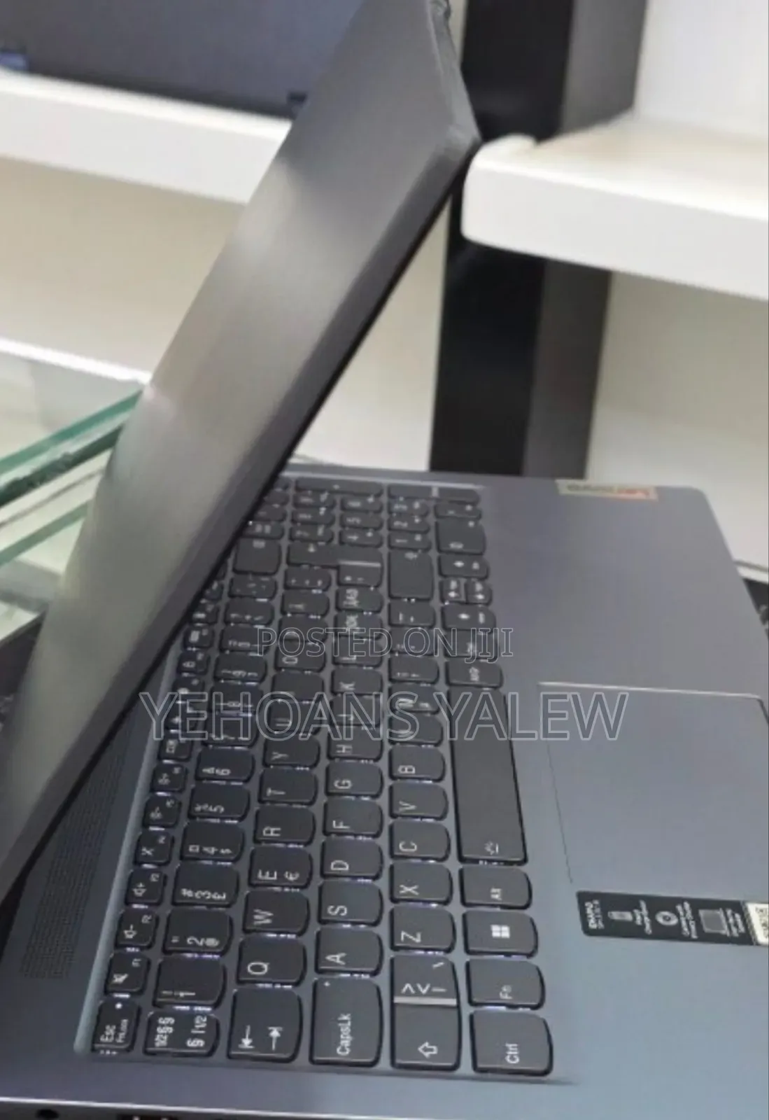 New Laptop Lenovo Ideapad 3 8GB Intel Core i5 SSD 512GB
