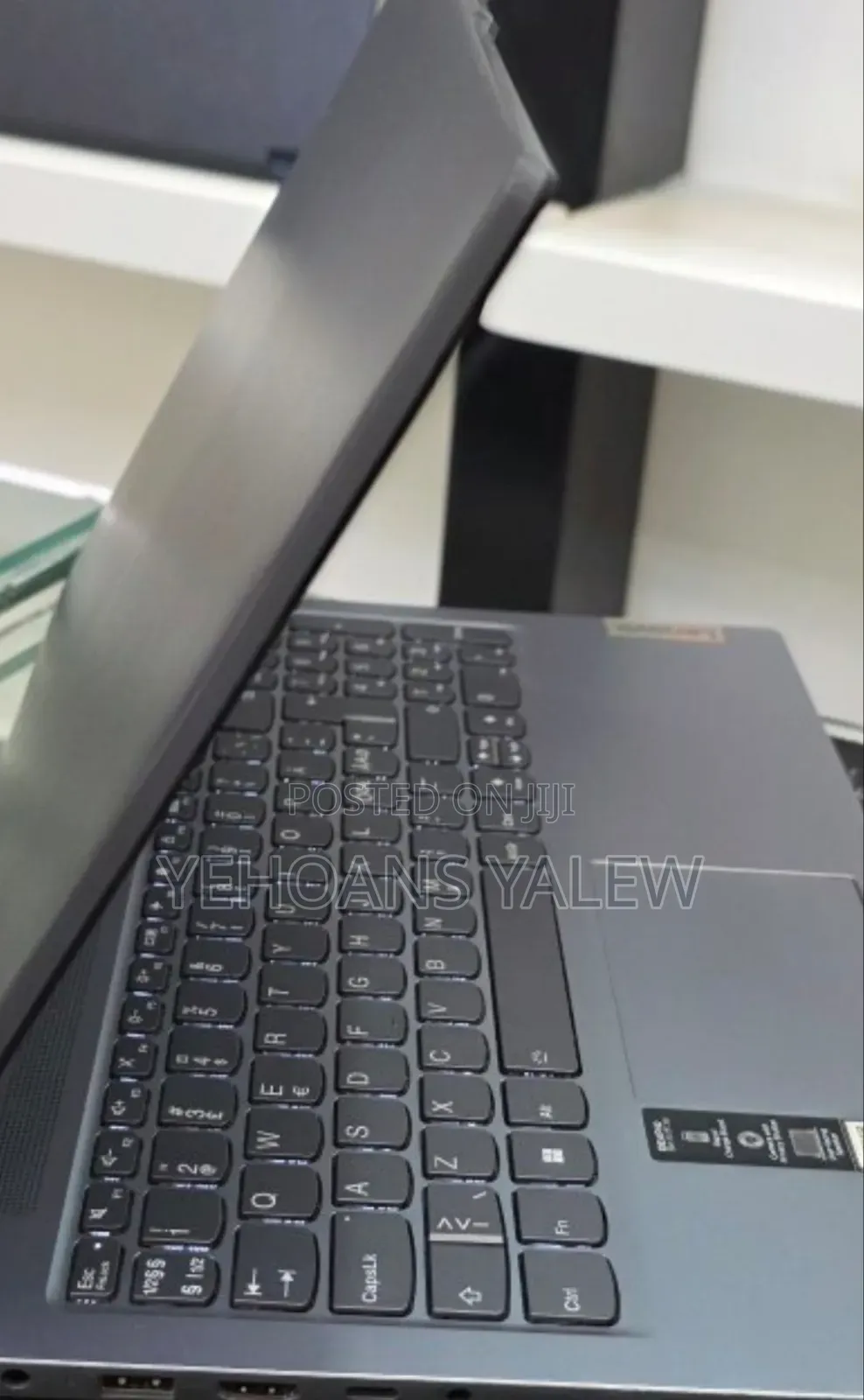 New Laptop Lenovo Ideapad 3 8GB Intel Core i5 SSD 512GB
