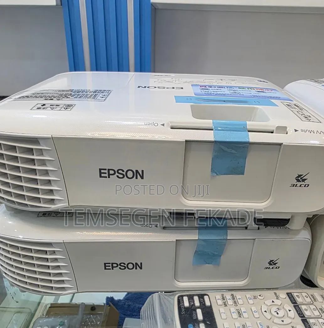Brand New EPSON Projector Model Name: CB -X49 Hardwar