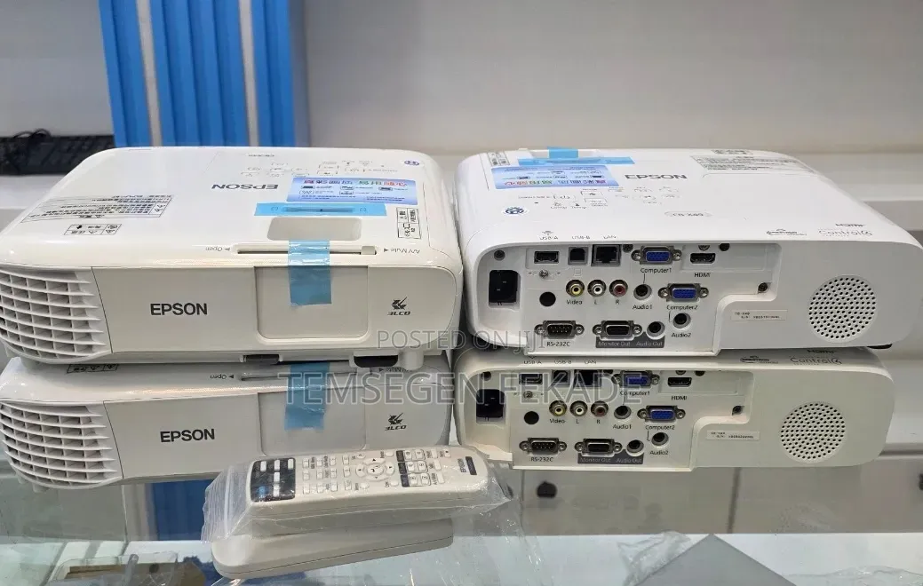 Brand New EPSON Projector Model Name: CB -X49 Hardwar