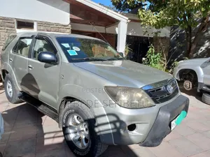 Toyota Fortuner 2.5 D AWD 2008 Silver