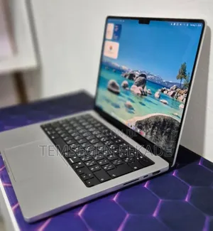 New Laptop Apple MacBook Pro 2024 M4 16GB Apple M4 Pro SSD 512GB