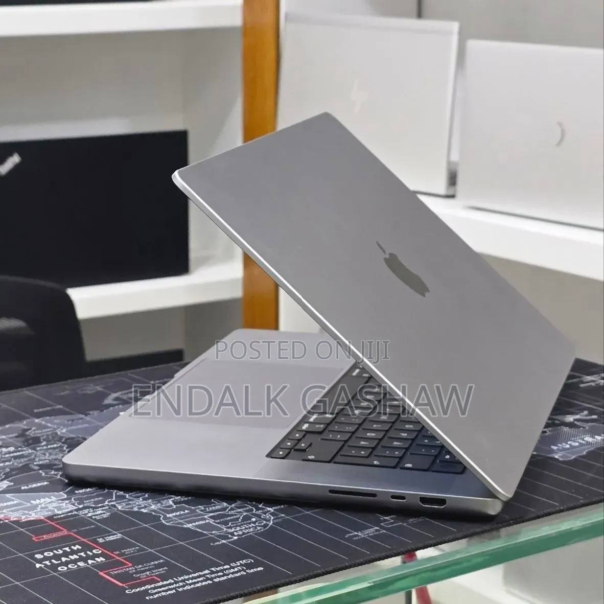 New Laptop Apple MacBook Pro 2021 M1 32GB Apple M1 Max SSD 512GB