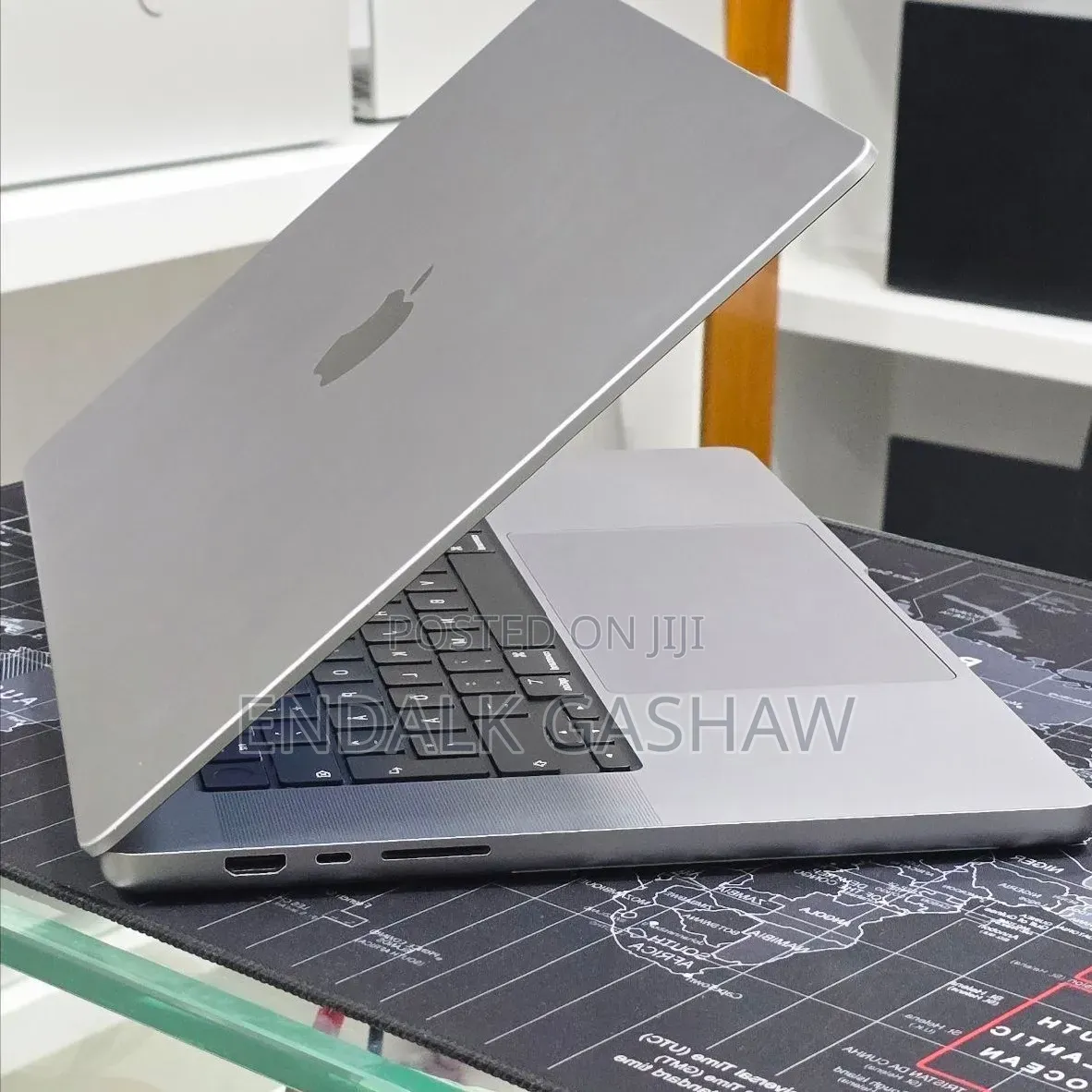New Laptop Apple MacBook Pro 2021 M1 32GB Apple M1 Max SSD 512GB