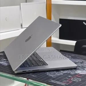 New Laptop Apple MacBook Pro 2021 M1 32GB Apple M1 Max SSD 512GB