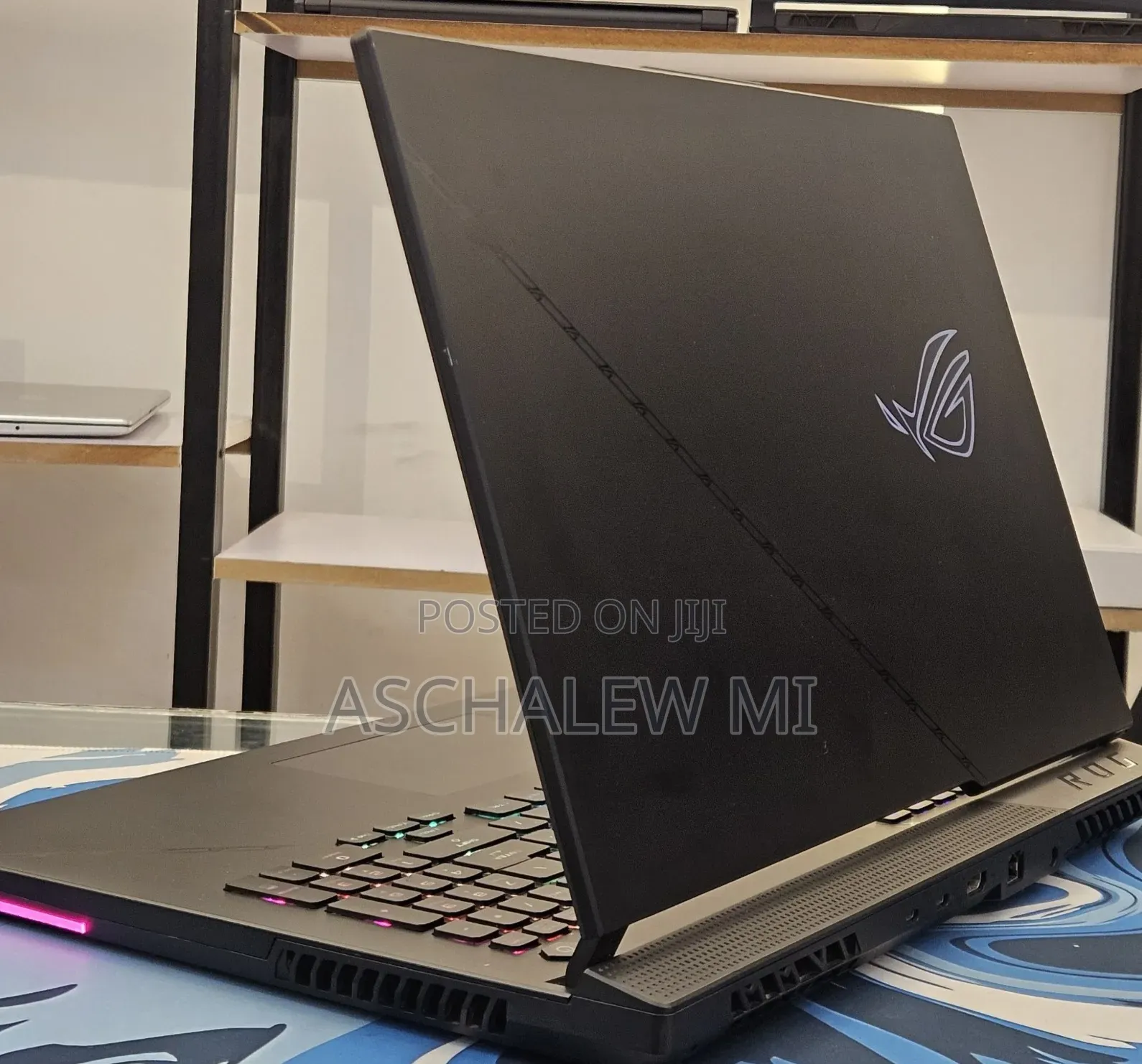 New Laptop Asus ROG Strix SCAR 17 16GB AMD Ryzen 9 SSD 1T