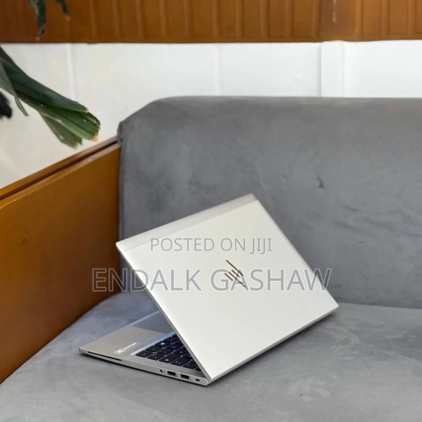New Laptop HP EliteBook 830 G8 16GB Intel Core i7 SSD 512GB