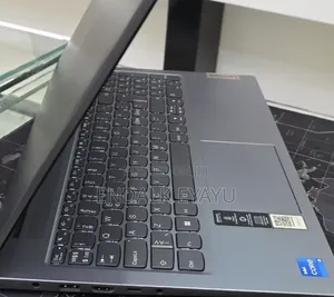 New Laptop Lenovo Ideapad 3 8GB Intel Core i5 SSD 512GB