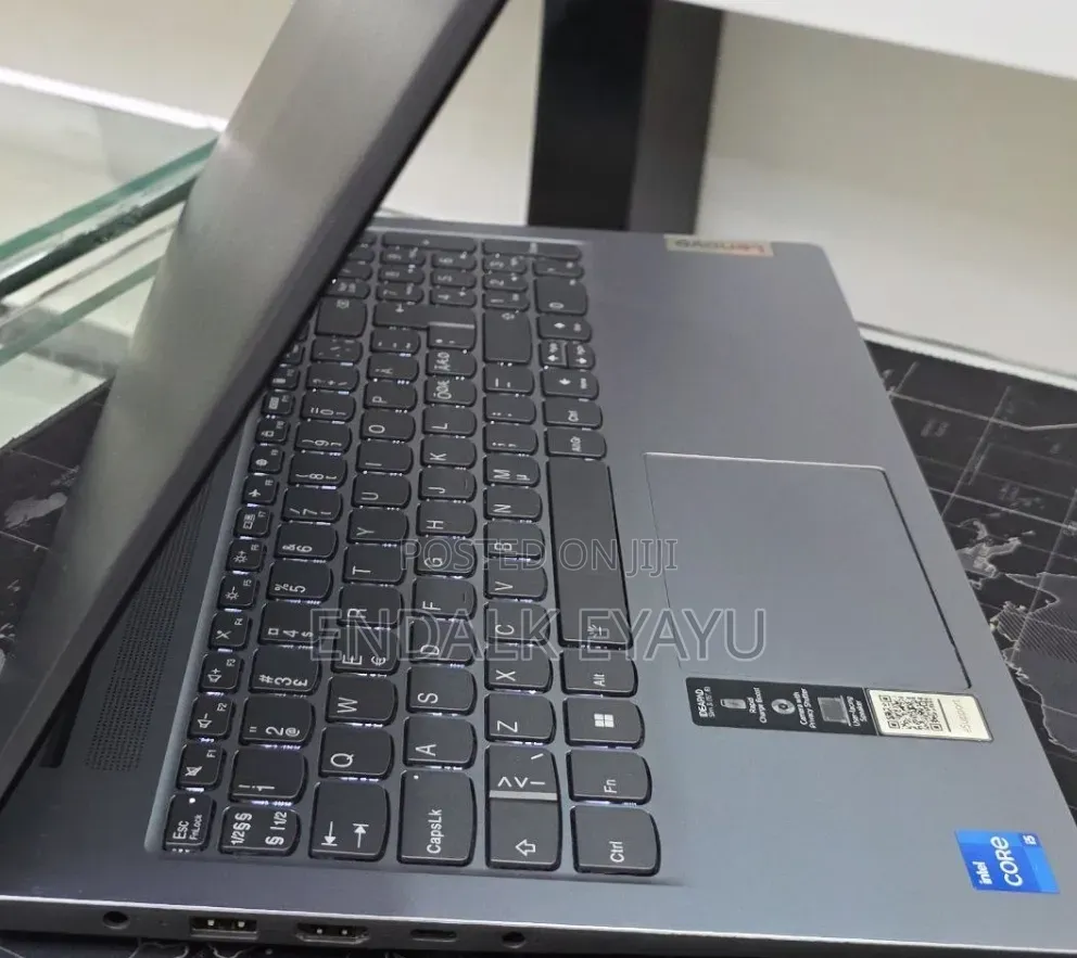New Laptop Lenovo Ideapad 3 8GB Intel Core i5 SSD 512GB