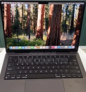 New Laptop Apple MacBook Pro 18GB Intel Core M3 SSD 512GB