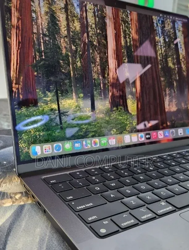 New Laptop Apple MacBook Pro 18GB Intel Core M3 SSD 512GB