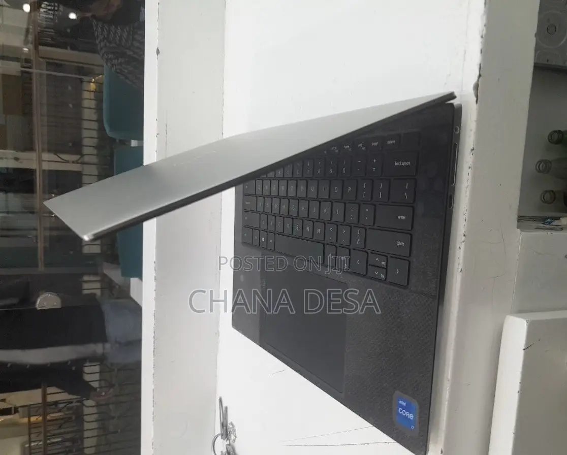New Laptop Dell XPS 15 16GB Intel Core i7 SSD 512GB