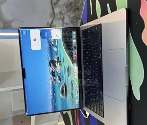 New Laptop Apple MacBook Pro 2023 M3 8GB Apple M3 Pro SSD 512GB
