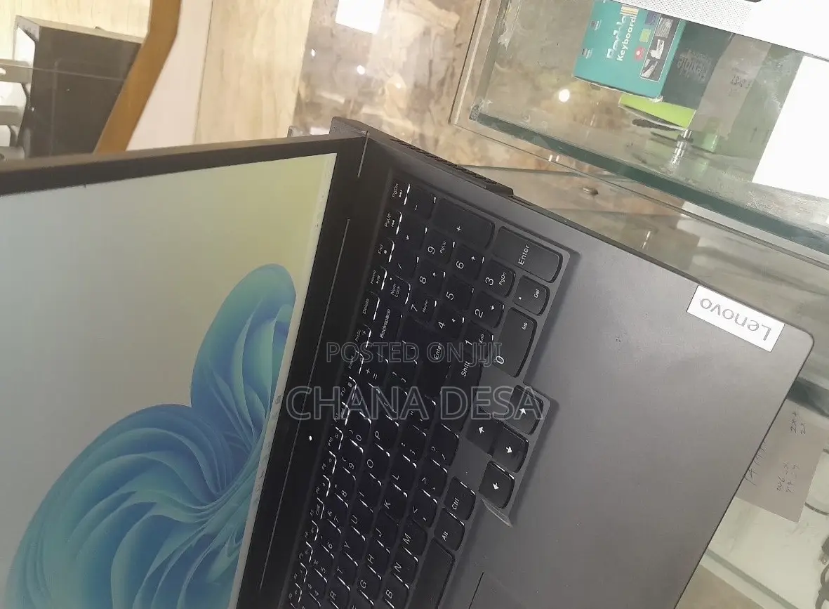 New Laptop Lenovo 16GB Intel Core i7 SSD 512GB