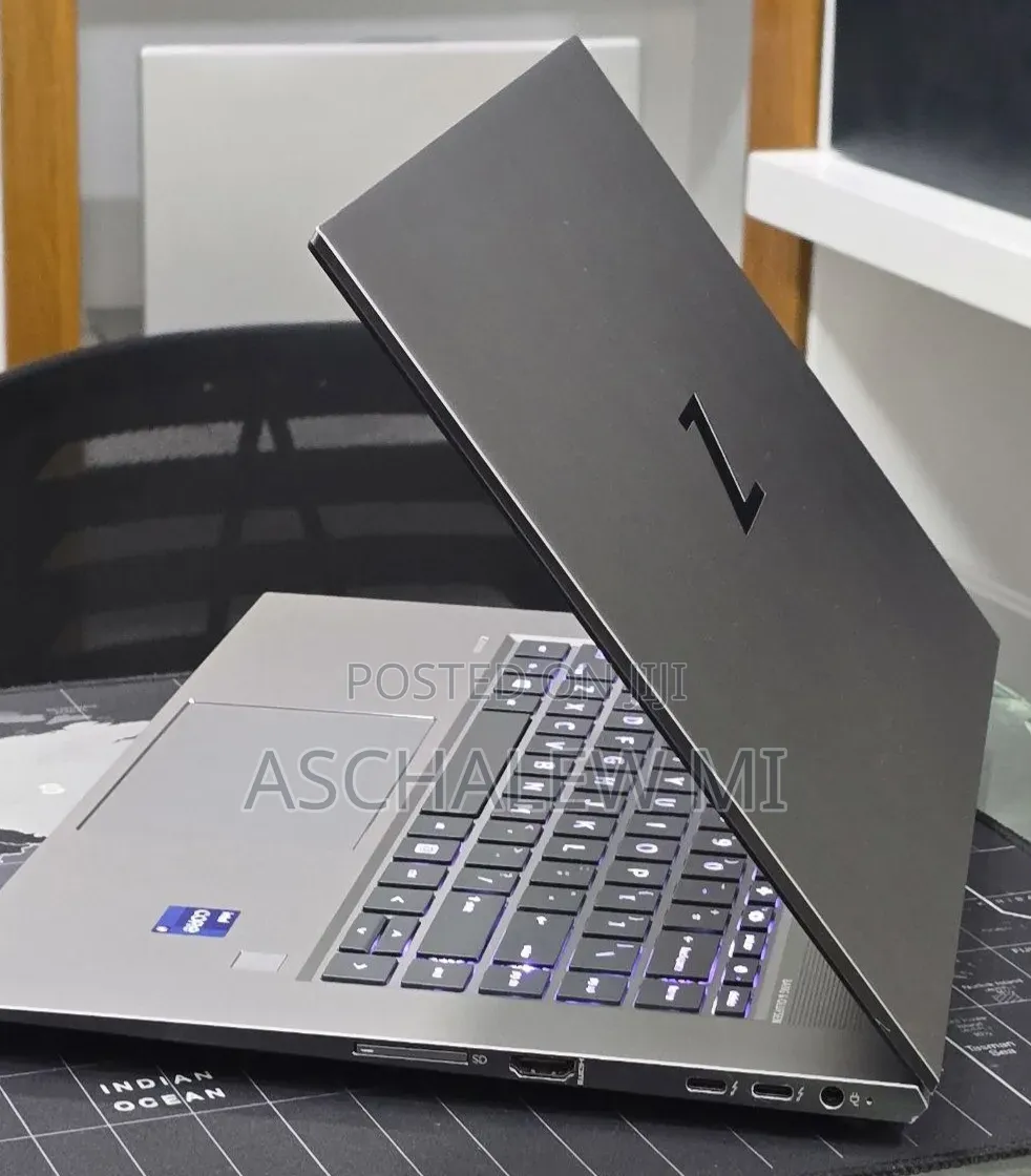 New Laptop HP ZBook 15 16GB Intel Core i9 SSD 512GB