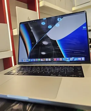 New Laptop Apple MacBook Pro 2021 M1 16GB Apple M1 Pro SSD 512GB