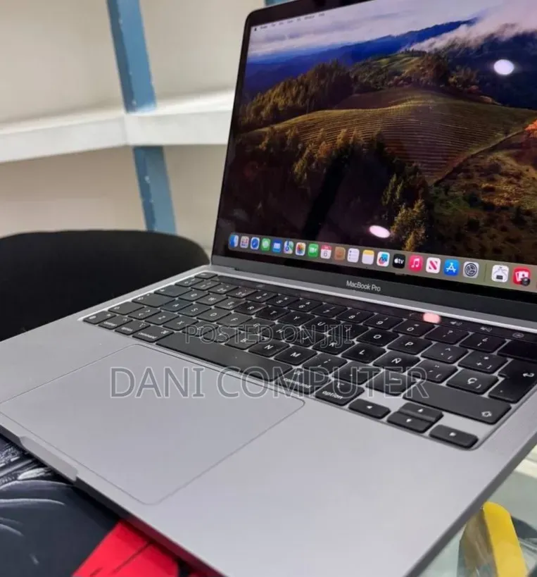 New Laptop Apple MacBook Pro 2021 M1 16GB Apple M1 SSD 512GB