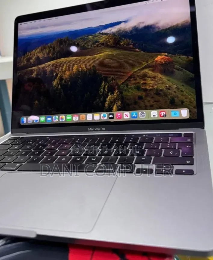 New Laptop Apple MacBook Pro 2021 M1 16GB Apple M1 SSD 512GB