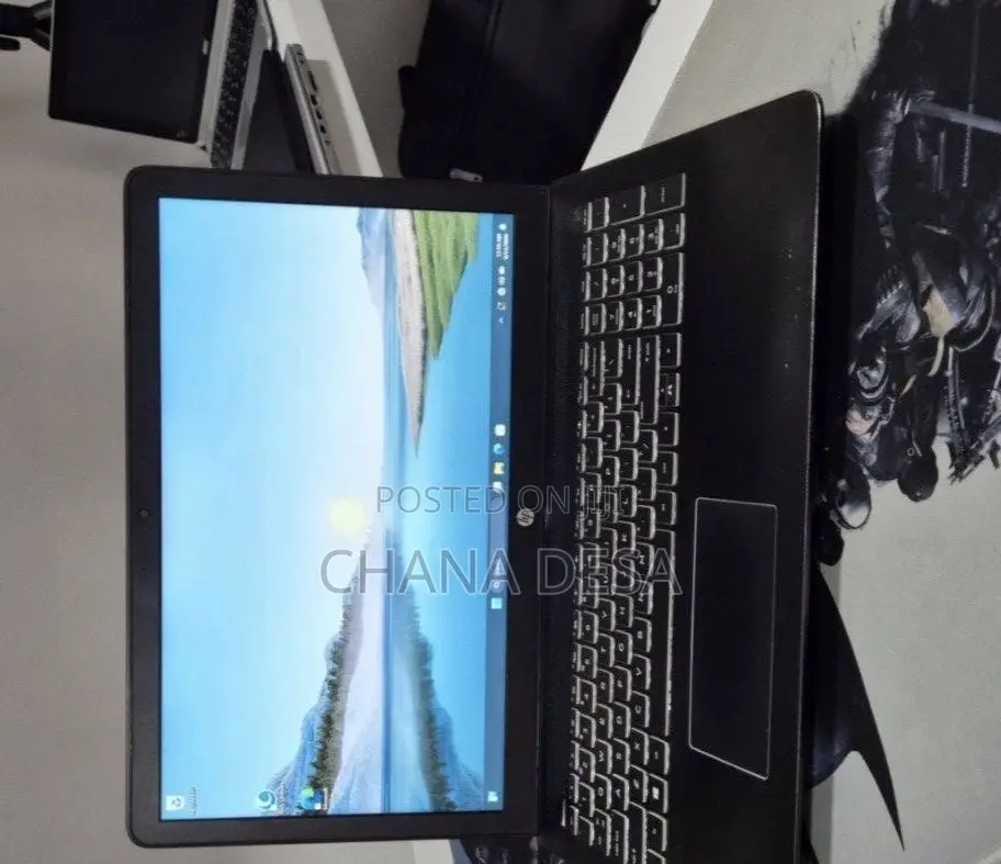 New Laptop HP Pavilion 15 8GB Intel Core i7 SSD 256GB