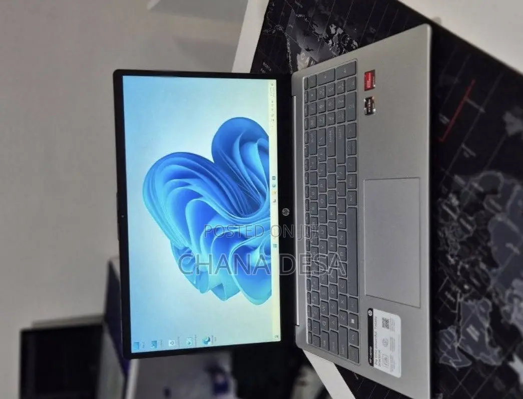 New Laptop HP 8GB AMD Ryzen 5 SSD 256GB