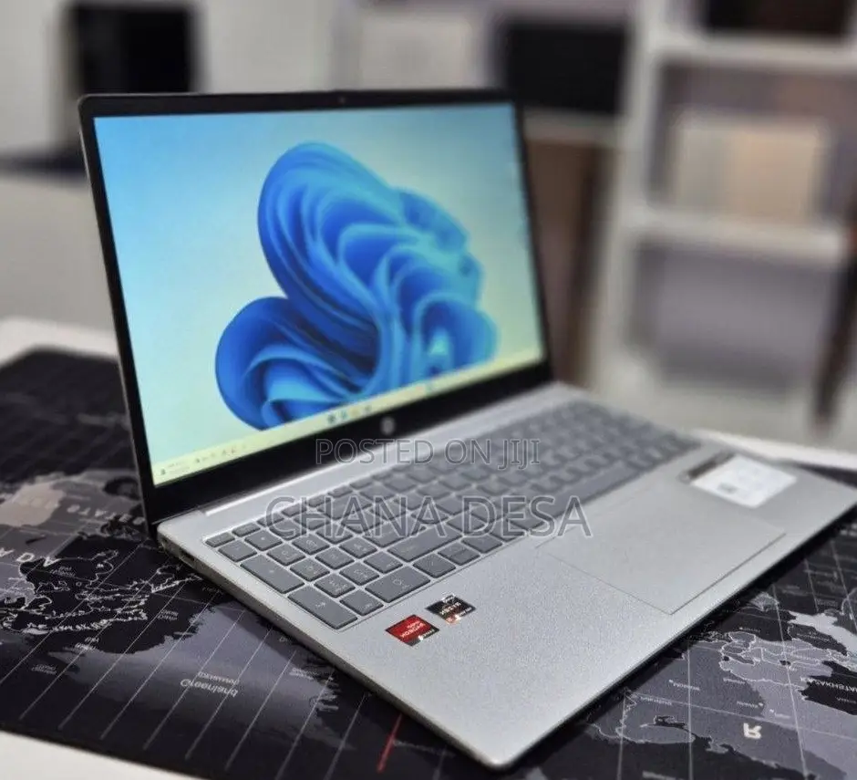 New Laptop HP 8GB AMD Ryzen 5 SSD 256GB