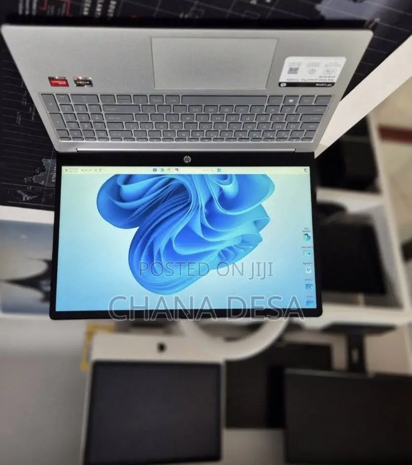 New Laptop HP 8GB AMD Ryzen 5 SSD 256GB