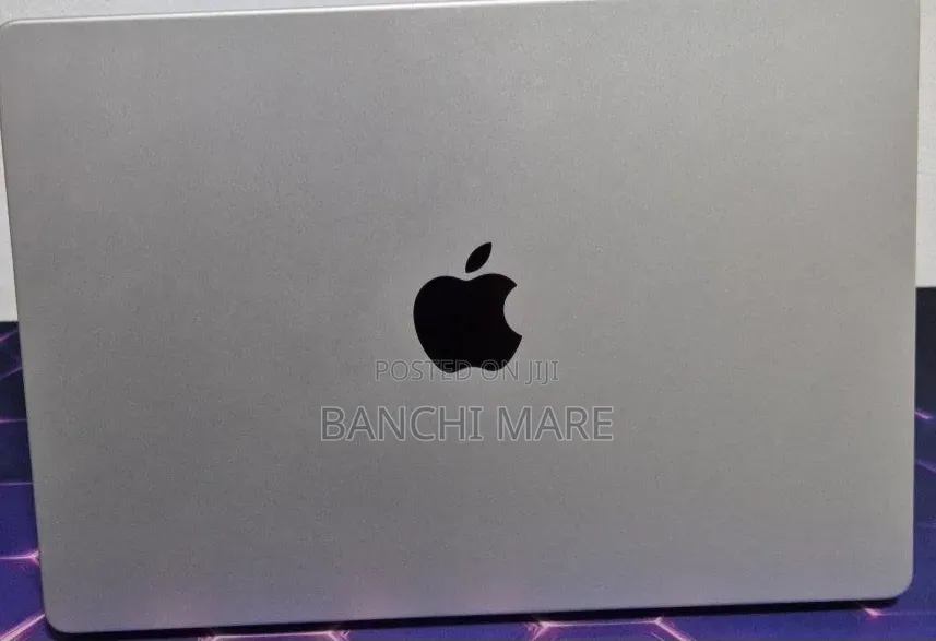 New Laptop Apple MacBook Pro 2024 M4 16GB Apple M4 Pro SSD 512GB