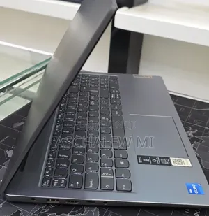 New Laptop Lenovo Ideapad 3 8GB Intel Core i5 SSD 512GB